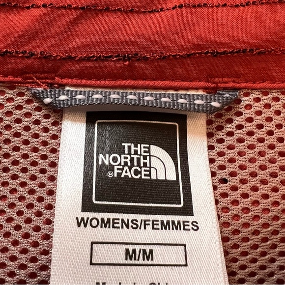 The North Face Women’s shirt size medium - Picture 7 of 11
